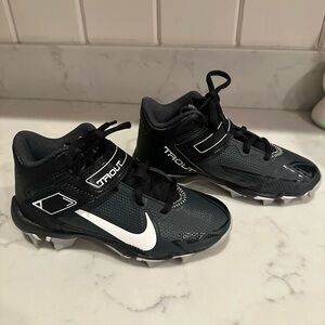 Nike Youth Force Trout 8 Keystone Mid RM Baseball Cleats